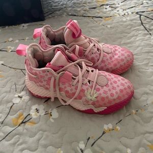 Adidas James Harden Vol. 6 basketball shoes